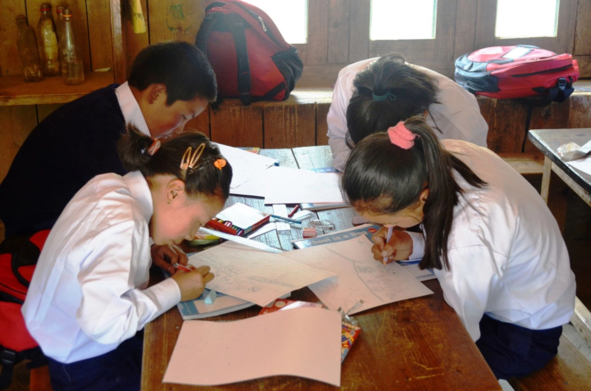 write an essay about pasang lhamu sherpa